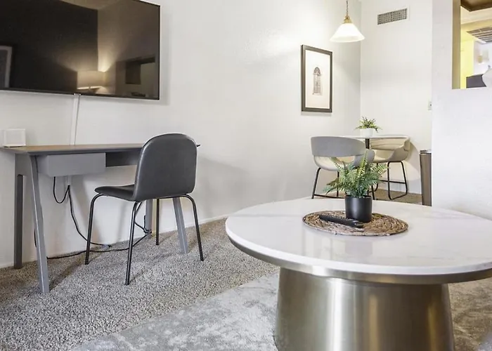 Landing Modern With Amazing Amenities Apartment Tucson