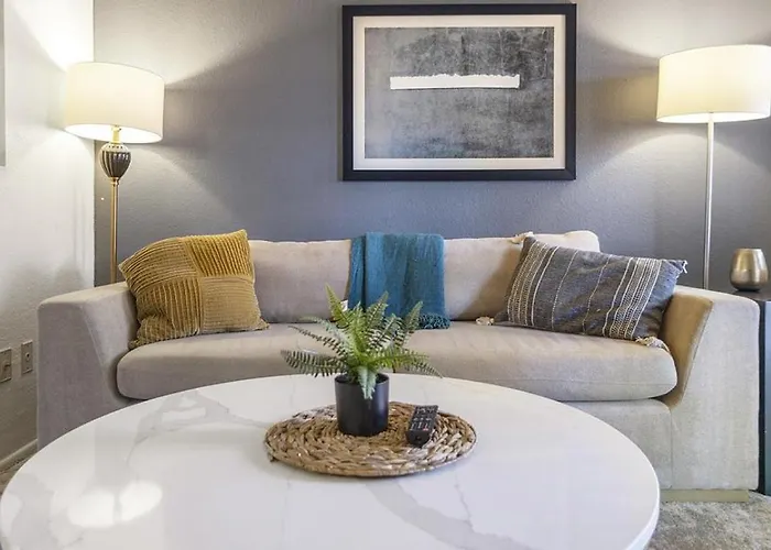 Landing Modern With Amazing Amenities Apartment Tucson