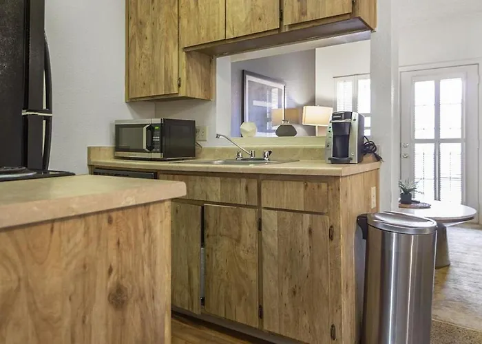 Landing Modern With Amazing Amenities