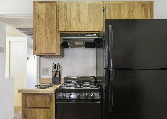 Landing Modern With Amazing Amenities Apartment